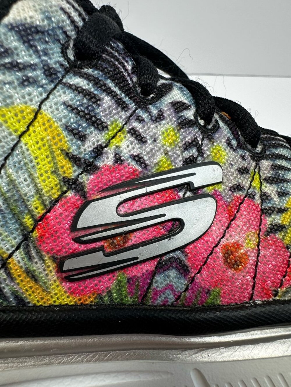 Skechers Floral Air-Cooled Memory Foam Sneaker Shoes Lite Weight Women's Size 8 - Picture 14 of 16